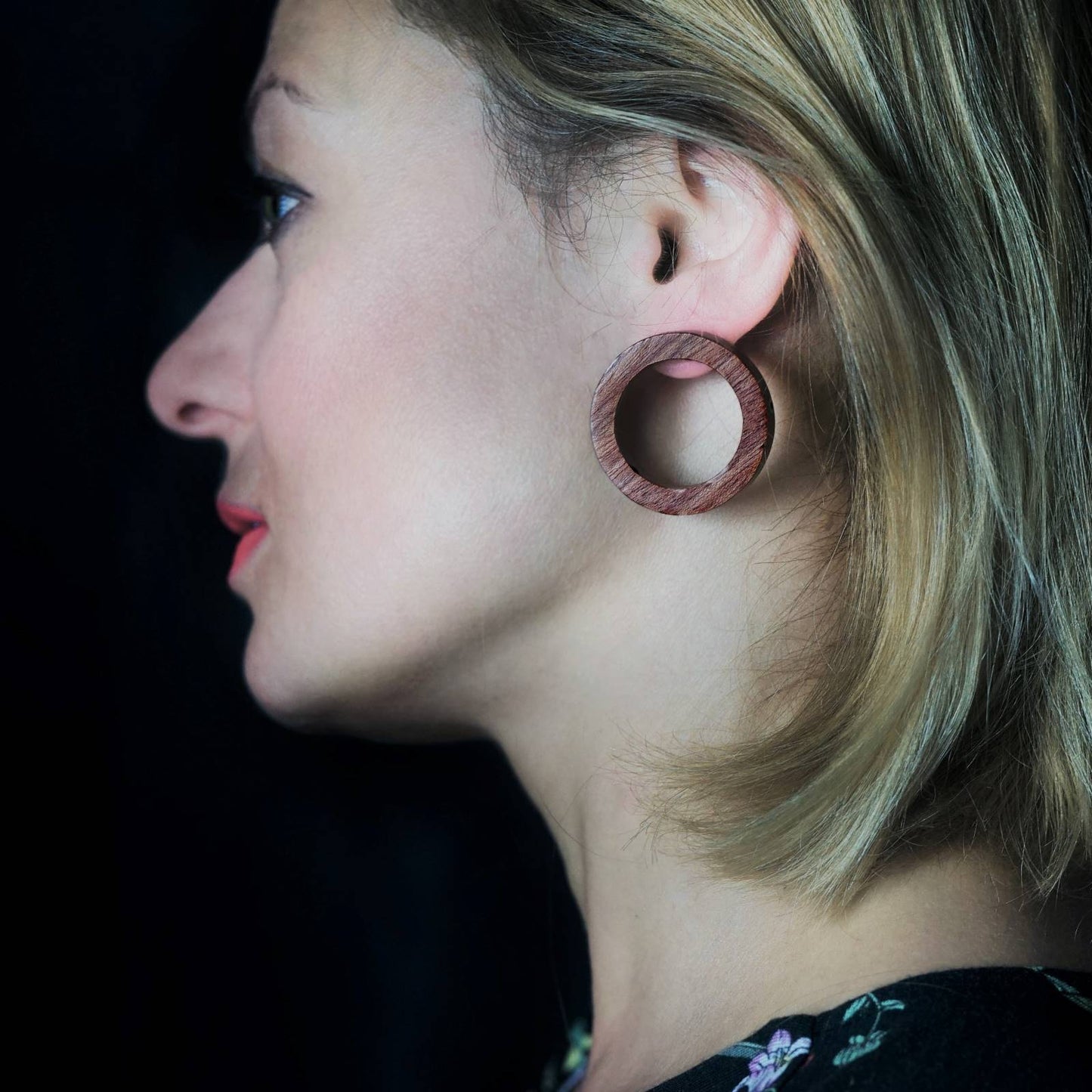 Iris Small Circle Hoop Earrings - Silverwood Jewellery