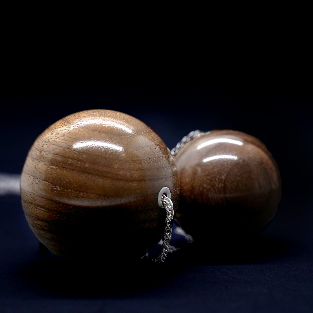 junction between wood and silver in jewellery