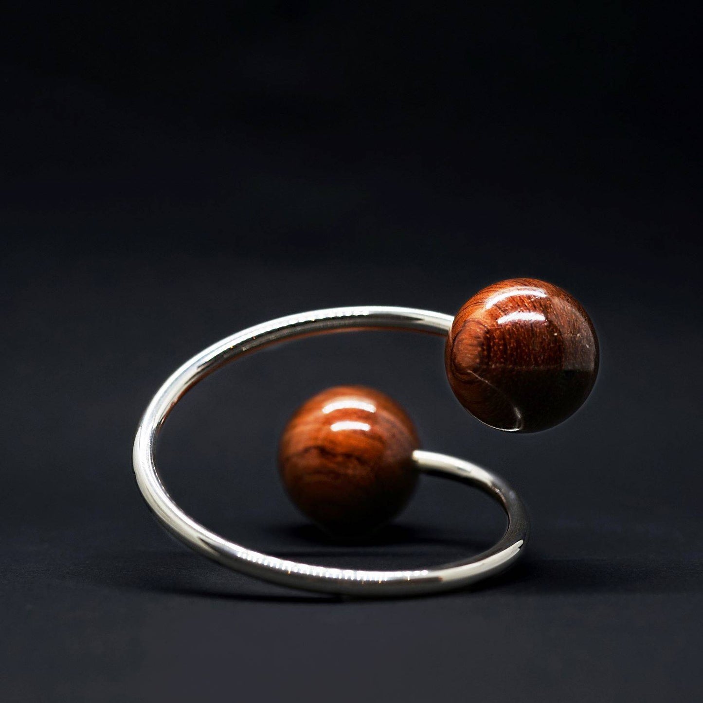 Load image into Gallery viewer, Gaia Doube Sphere Twisted Torque Bangle - Silverwood Jewellery
